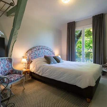 Hautes Pyrenees Les Roses Dadour