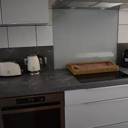 Hautes Pyrenees Les Roses Dadour *