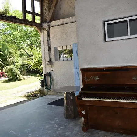 Hautes Pyrenees Les Roses Dadour