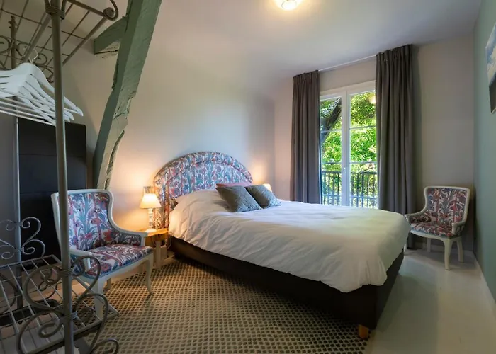 Hautes Pyrenees Les Roses Dadour