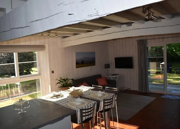 Hautes Pyrenees Les Roses Dadour