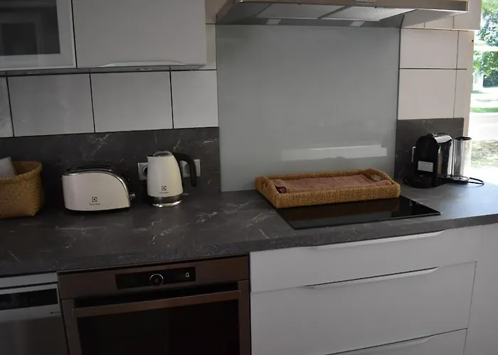 Hautes Pyrenees Les Roses Dadour *