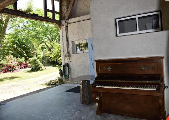 Hautes Pyrenees Les Roses Dadour